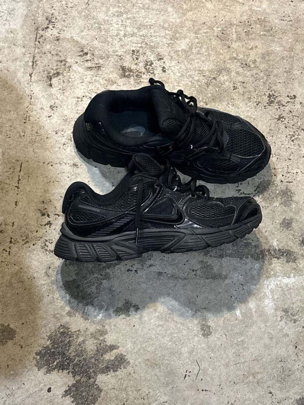 Nike V5 RNR Sneaker, Black, US 8.5
